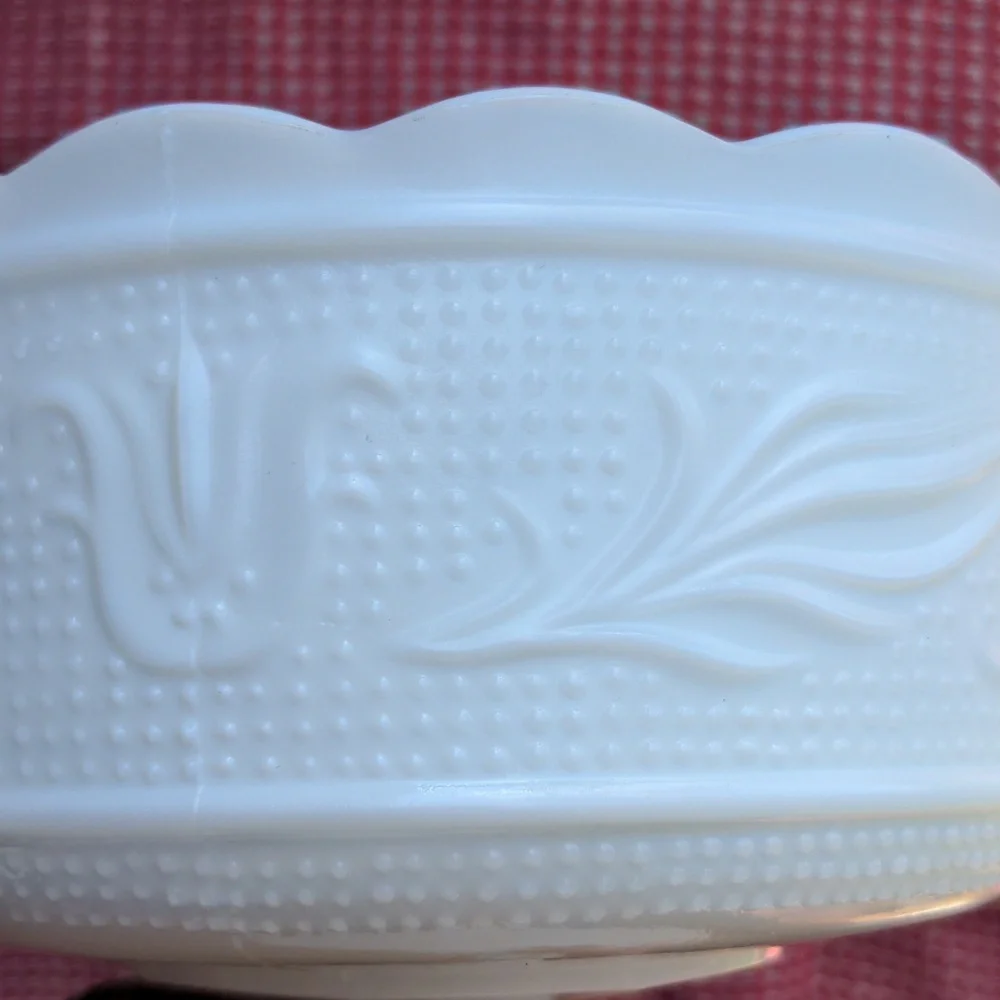 VINTAGE MCM E.O. BRODY CO M6000 WHITE MILK GLASS COMPOTE PEDESTAL CANDY …